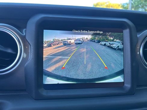 Certified 2021 Jeep Wrangler Unlimited Sahara image 14