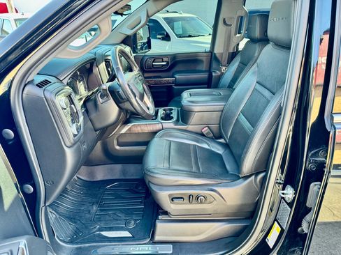 Used 2020 GMC Sierra 3500 Denali w/ Denali Ultimate Package image 14