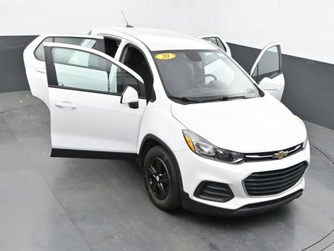 Used 2020 Chevrolet Trax LS FWD image 39