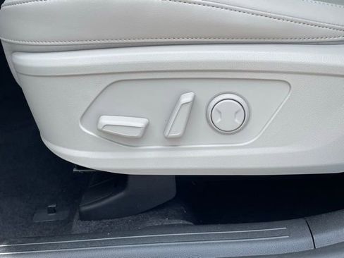 New 2025 Kia Sorento S image 11