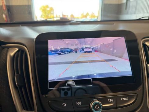 Used 2023 Chevrolet Malibu LT image 24