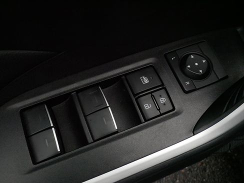 Certified 2025 Toyota RAV4 XLE AWD/4WD image 19