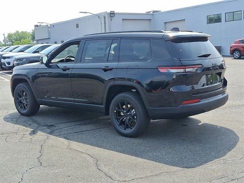 New 2025 Jeep Grand Cherokee L Altitude image 3