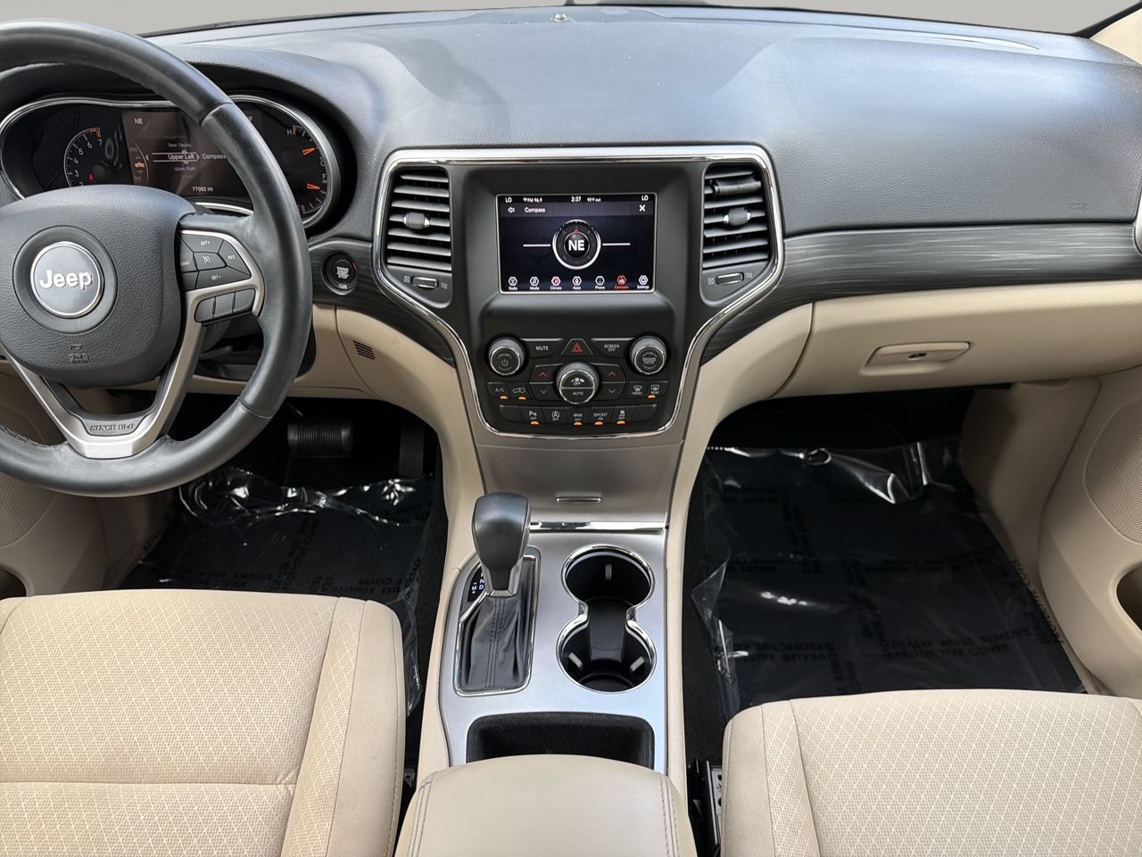 Used 2019 Jeep Grand Cherokee Laredo RWD image 14