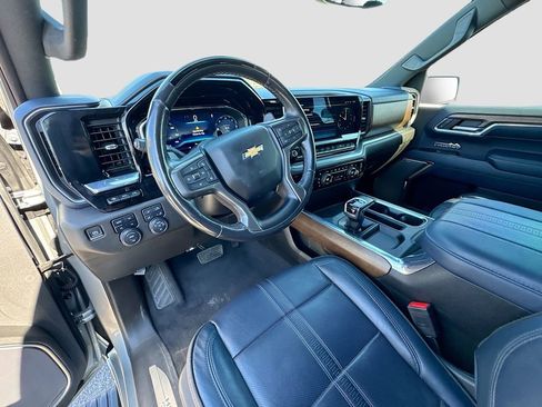 Used 2024 Chevrolet Silverado 1500 High Country image 9