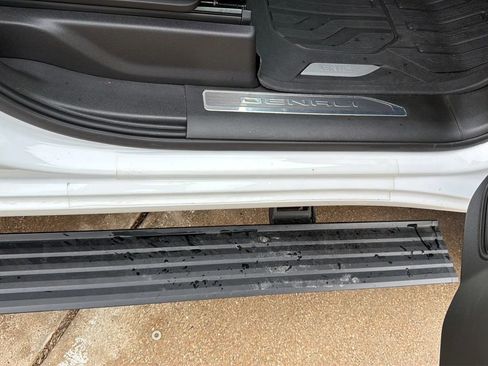 Used 2022 GMC Sierra 2500 Denali w/ Denali Ultimate Package image 17