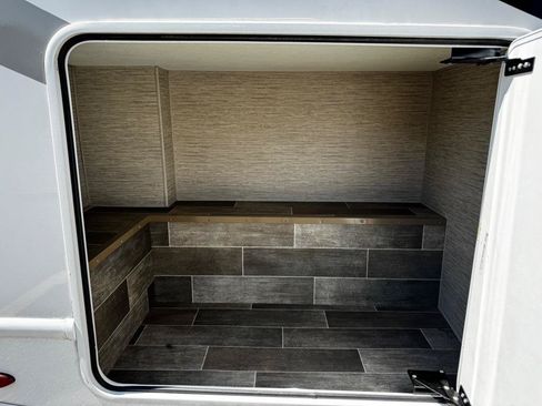 Used 2022 Ford E-450 and Econoline 450 Super Duty w/ Motorhome Prep Package RWD image 17
