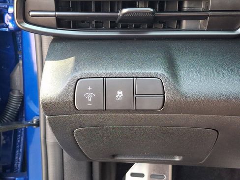 Certified 2025 Hyundai Elantra Sport image 26