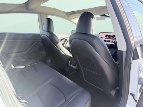 Used 2023 Tesla Model 3 Standard Range image 43