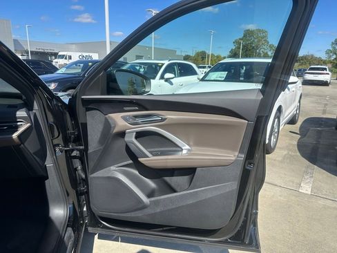 New 2025 Audi Q5 Premium Plus image 24