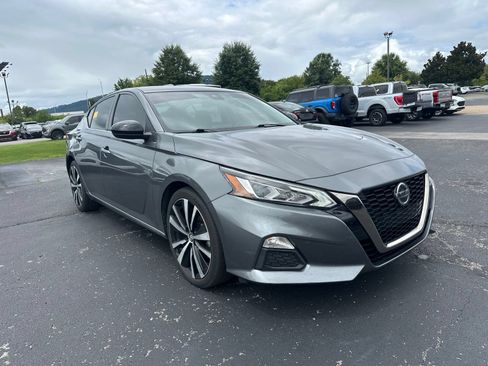Used 2021 Nissan Altima 2.5 SR FWD image 3