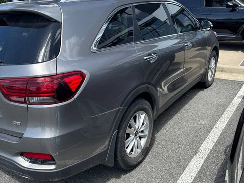 Used 2019 Kia Sorento FWD w/ LX Convenience Package image 8