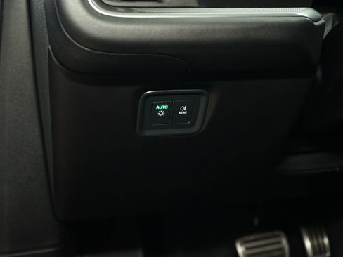 Used 2024 Porsche Cayenne S image 29