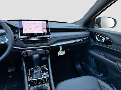 New 2026 Jeep Compass Trailhawk w/ Sun, Sound & Navigation Group AWD/4WD image 26