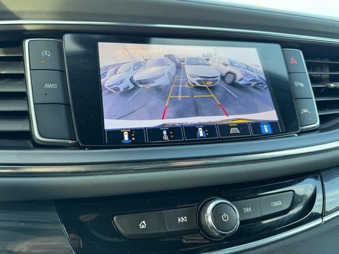 Used 2022 Buick Enclave Premium image 22