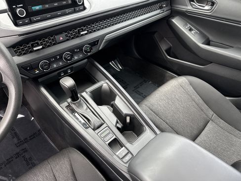 Certified 2025 Honda Accord SE image 26