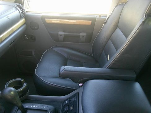 Used 2002 Land Rover Discovery SE image 15