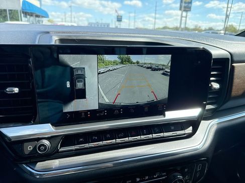 Certified 2024 Chevrolet Silverado 1500 High Country w/ Z71 Off-Road Package image 17