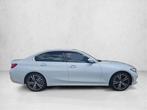 Used 2024 BMW 330i Sedan w/ Convenience Package RWD image 4