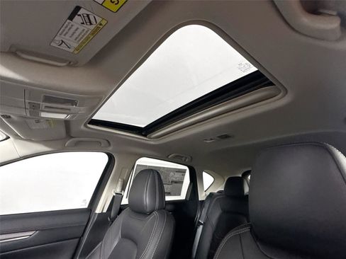New 2025 MAZDA CX-5 AWD 2.5 S w/ Premium Plus Pkg image 24