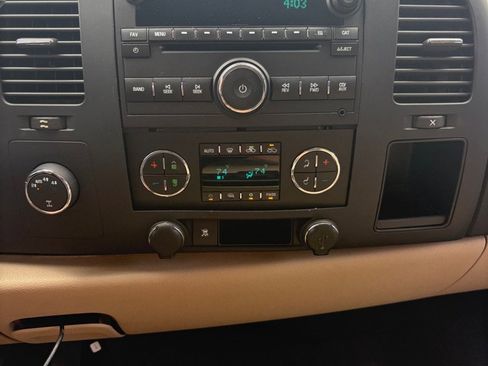 Used 2011 Chevrolet Silverado 1500 LT w/ Florida Edition image 16