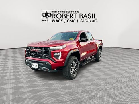Used 2023 GMC Canyon AT4 w/ AT4 Premium Package AWD/4WD image 4