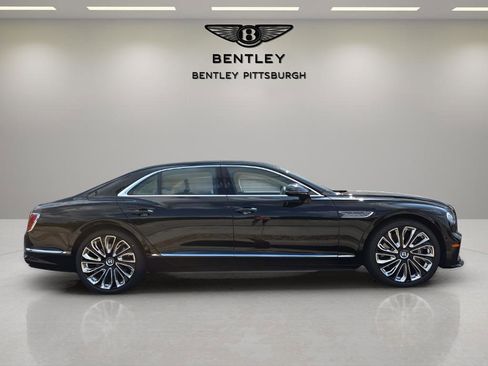 New 2025 Bentley Flying Spur Plug-In Hybrid image 4