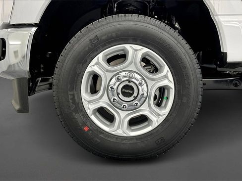 New 2025 Ford F350 XLT w/ 360-Degree Camera Package image 11