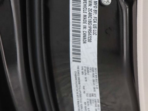 Used 2023 Chrysler Pacifica Touring-L FWD image 33