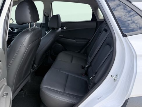Used 2022 Hyundai Kona Limited FWD image 34
