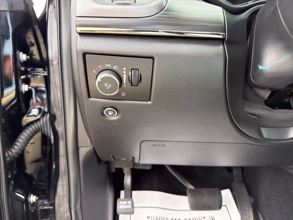 Used 2021 Jeep Grand Cherokee Limited X AWD/4WD image 28