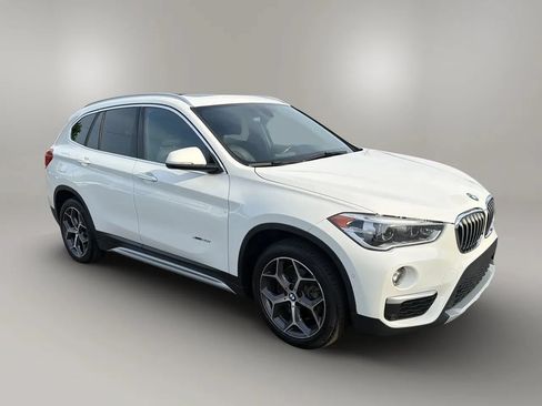 Used 2018 BMW X1 xDrive28i AWD/4WD image 3