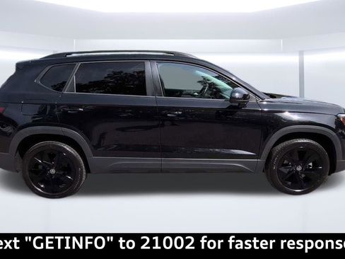 Used 2025 Volkswagen Taos SE FWD image 37