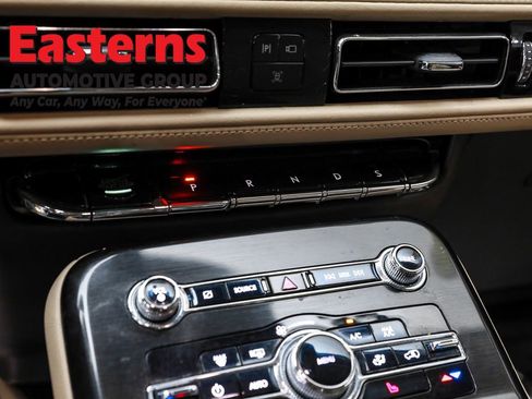 Used 2022 Lincoln Nautilus AWD w/ Premium Package image 13