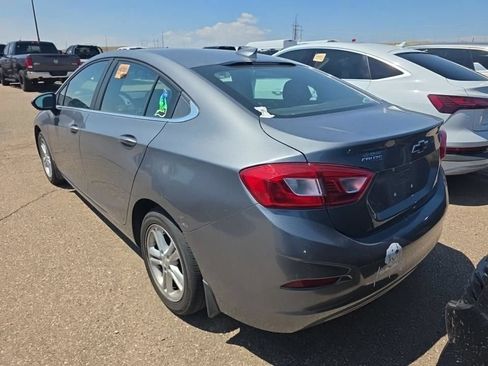 Used 2018 Chevrolet Cruze LT w/ Sun And Sound Package FWD image 4
