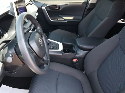 Used 2025 Toyota RAV4 LE image 13