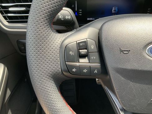 Used 2023 Ford Escape ST-Line w/ Tech Pack #1 AWD/4WD image 29