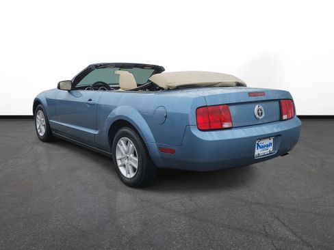 Used 2006 Ford Mustang Premium image 3