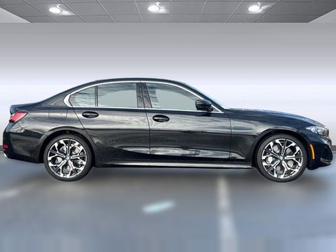 Used 2026 BMW 330i Sedan w/ Premium Package RWD image 7