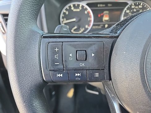 Used 2023 Nissan Rogue SV AWD/4WD image 19