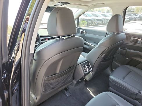 New 2026 Kia Sorento EX FWD image 17
