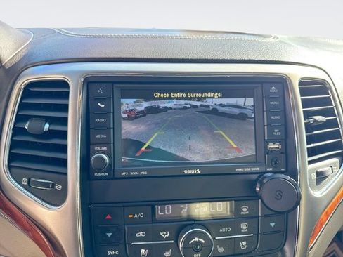 Used 2011 Jeep Grand Cherokee Overland AWD/4WD image 22