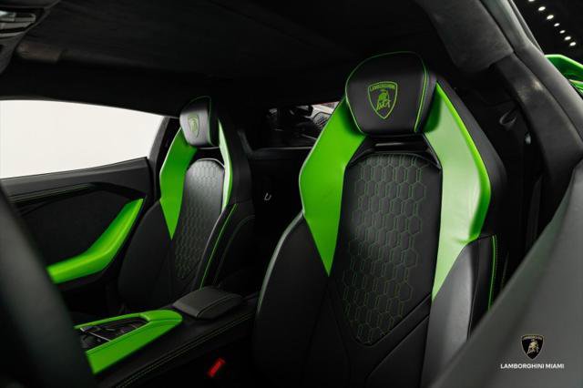 Used 2024 Lamborghini Revuelto AWD/4WD image 42
