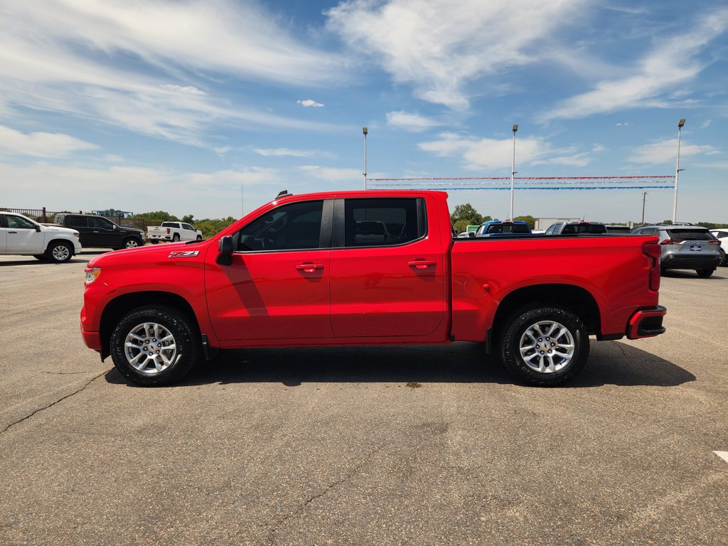 Used 2022 Chevrolet Silverado 1500 RST AWD/4WD image 4