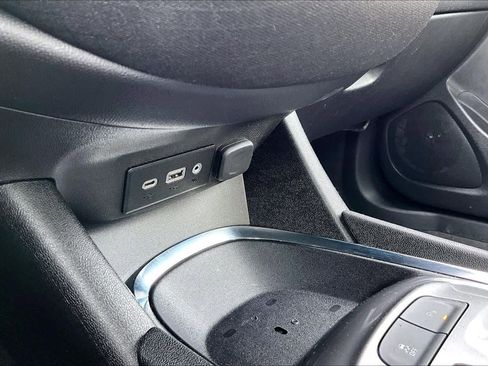 Used 2024 Chevrolet Malibu LT image 34