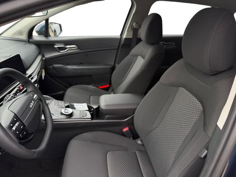 New 2027 Kia Sportage S FWD image 11