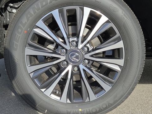 New 2025 Lexus LX 600 4WD w/ Premium Package image 38