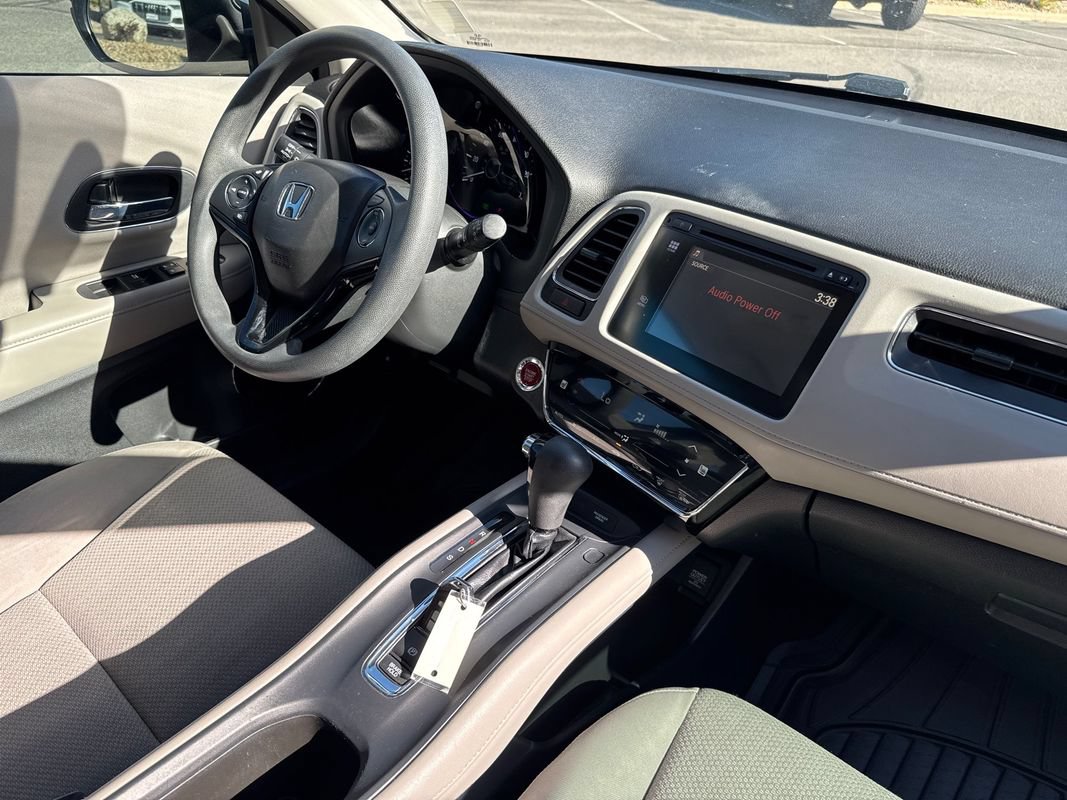 Used 2017 Honda HR-V EX image 19