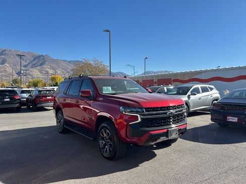 Used 2022 Chevrolet Tahoe Z71 w/ Luxury Package image 3