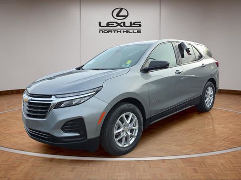 Used 2023 Chevrolet Equinox LS w/ LS Convenience Package image 1